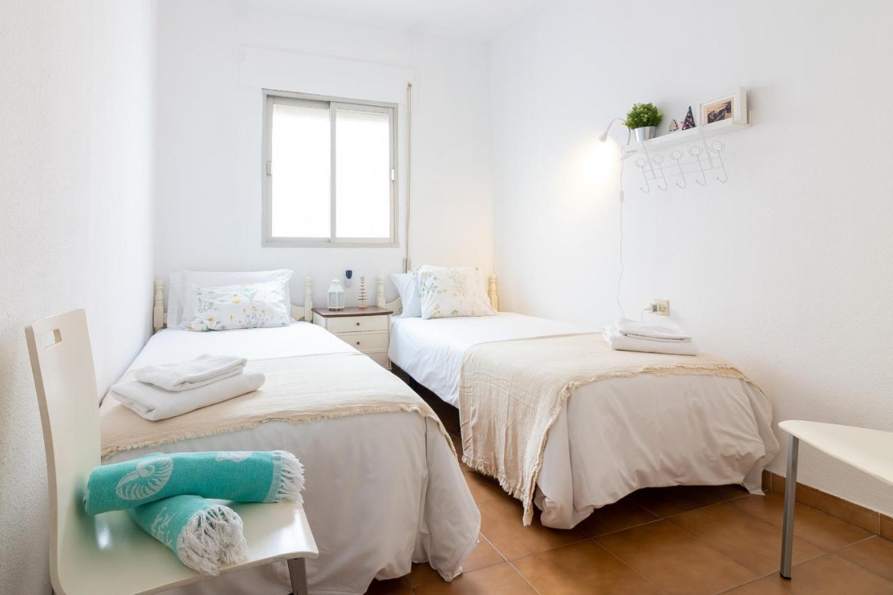 Sea & Wave Pedregalejo Beach Apartment Málaga Buitenkant foto